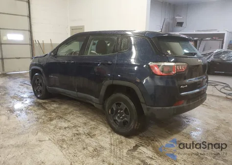 2019 Jeep Compass Sport 4X4 z USA, uszkodzony, nr VIN 3C4NJDAB8KT638920